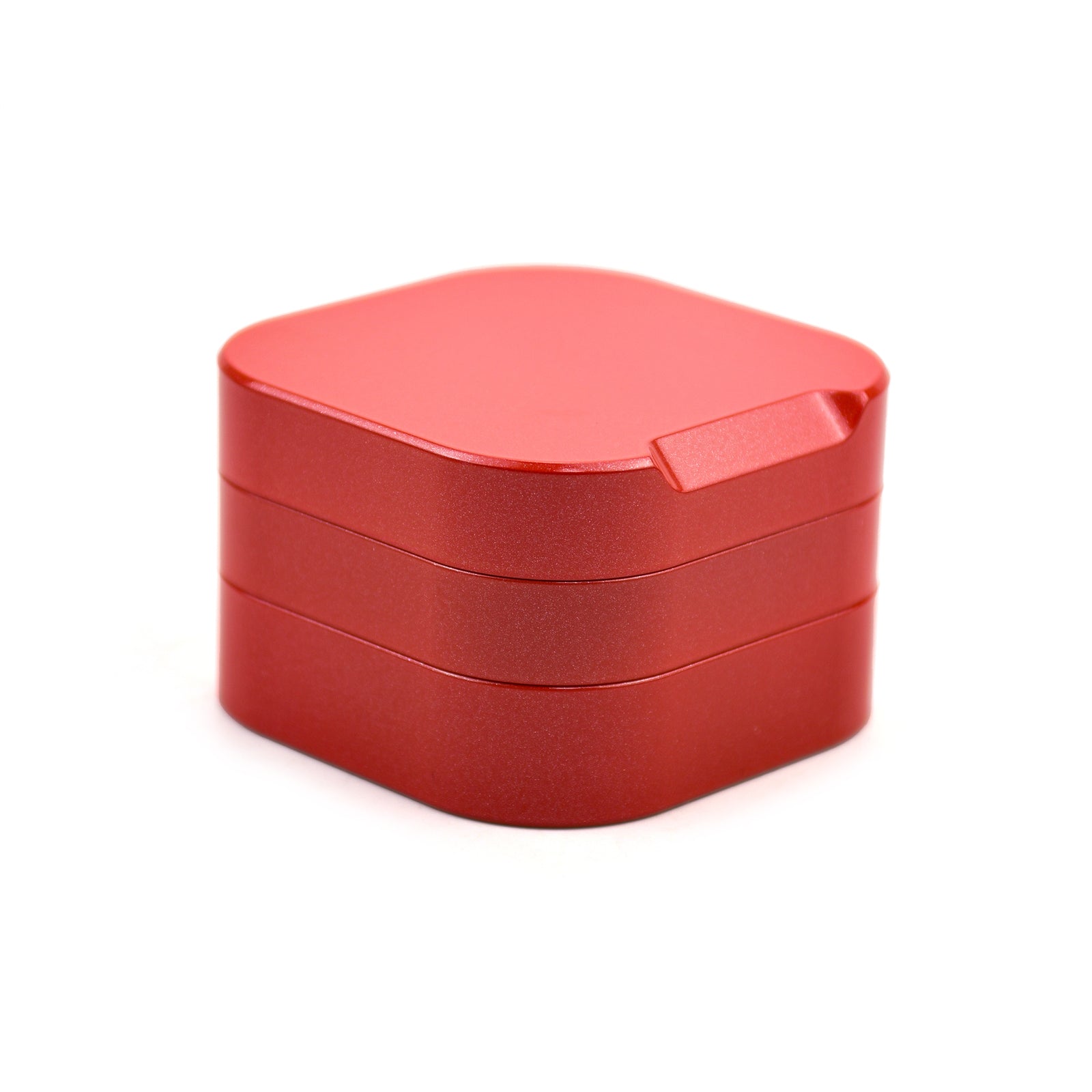 Premium Square Grinder in Rot, geschlossen in schräger Ansicht