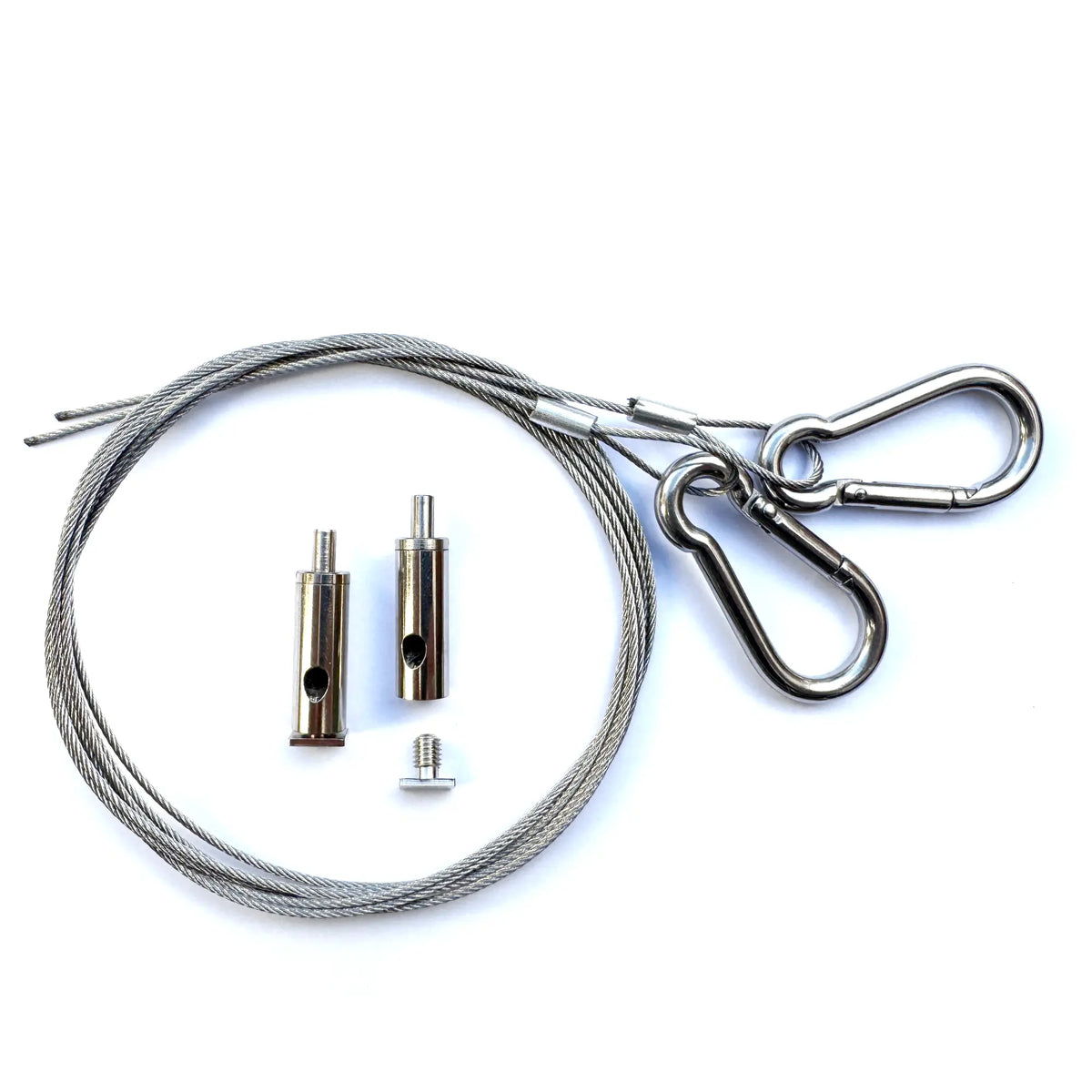 Set zur Aufhängung von LED-Lampen mit Stahlseil, Karabinern und Befestigungselementen. Ideal für sichere und flexible Montage von Grow- oder Arbeitsleuchten